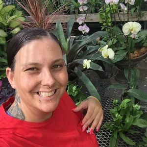 Meet your Posher, Crystal